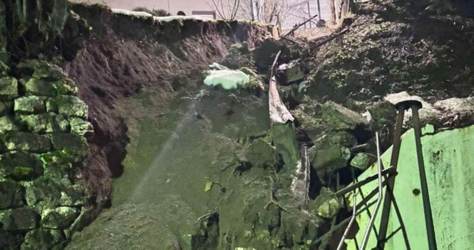 Klizište ugrozilo stambene objekte: Mještani apeluju na hitnu reakciju nadležnih