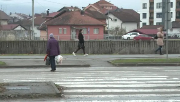 Ruski rulet na banjalučkom asfaltu: Slabo vidljiv pješački prelaz zadaje glavobolju vozačima i pješacima