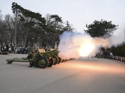 Obilježavanje Dana državnosti Republike Srbije: Počasna paljba izvedena na Kalemegdanu