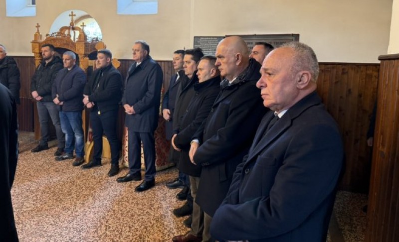 Prisustvovali Dodik i Stevandić: Opijelo Ljiljani Zelen Karadžić služeno na Palama