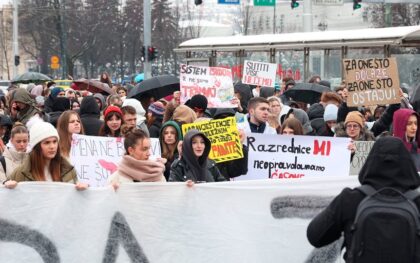 Peti dan protesta u Sarajevu! Mladi poručili ministarki: “Prestanite prepadati djecu” VIDEO