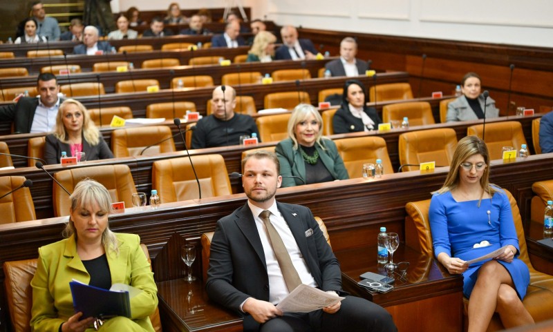 Odbornici raspravljaju o platama radnika vrtića: U Banjaluci počela vanredna sjednica