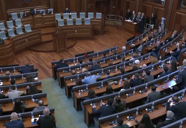 Izabrana nova vlada privremenih prištinskih institucija, premijer Kurti, među ministrima i Srbin