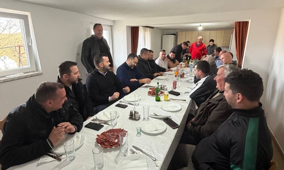 Delegacija SNSD-a u Borkovićima: Neophodna dodatna sredstva za poljoprivredu FOTO