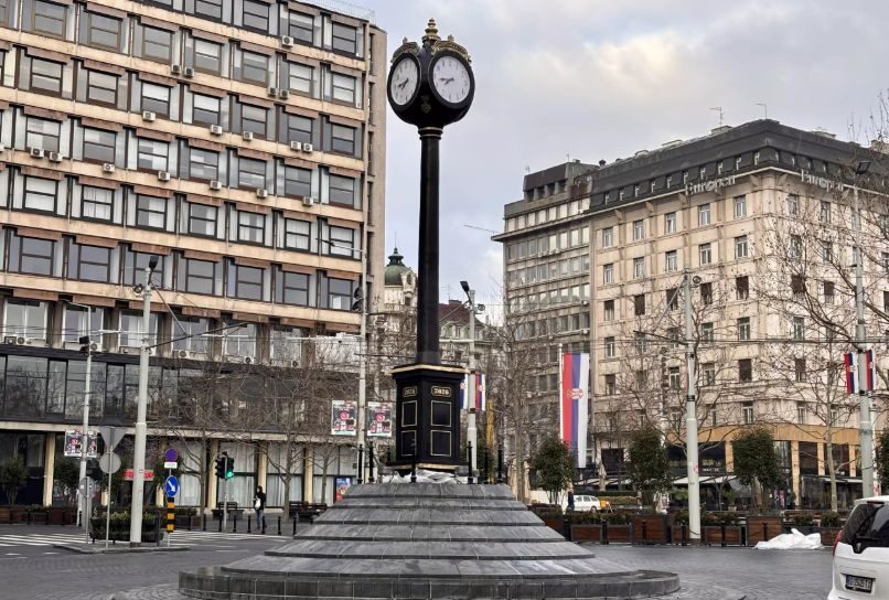 Osvanuo preko noći: Beograd dobio novi simbol od sedam i po tona FOTO