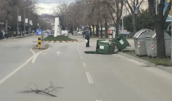 Meteorolozi upozorili: Vjetar već pravi probleme u Banjaluci