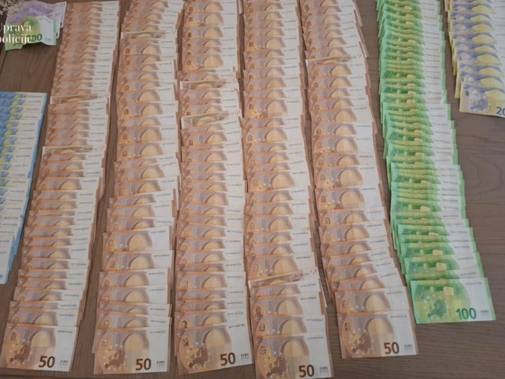 Policija pretresla objekte Zvicera i kavčana, zaplijenjeni novac i skupocjena vozila: Jedno vrijedi 500.000 evra!
