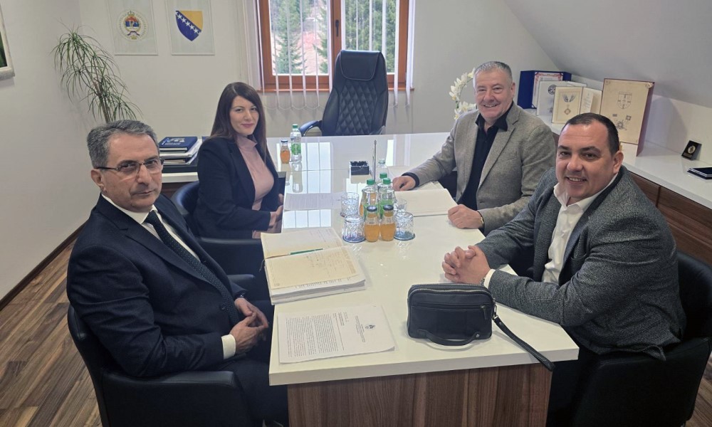 Kuzmićeva na sastanku sa Gašanovićem: Glavna tema razvoj infrastruktornih projekata