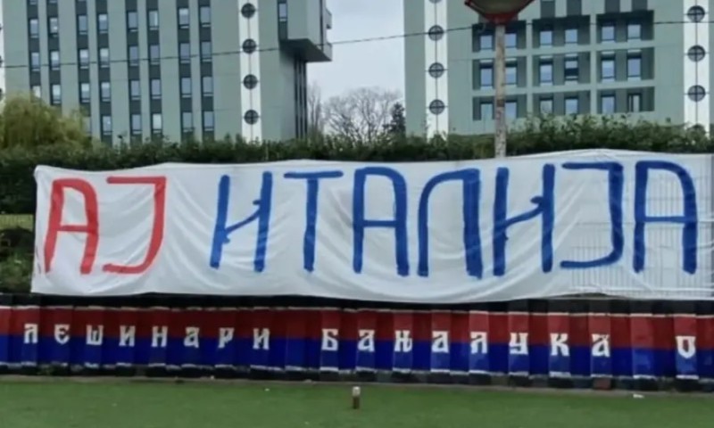 Transparent u Banjaluci izazvao pažnju: Poruka “Lešinara” pred duel u Zenici