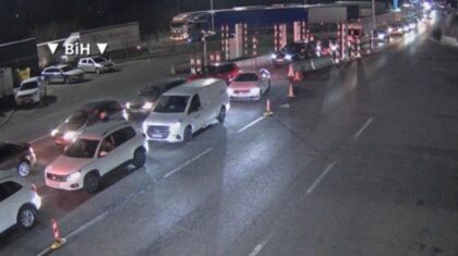 Gužva na granici: Pojačan saobraćaj na ulazu u BiH iz Hrvatske