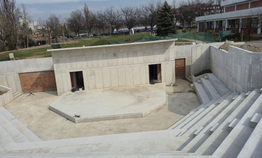 Još je blatnjavo, ali radovi idu: Evo kad će u Banjaluci osvanuti ljetna pozornica FOTO/VIDEO