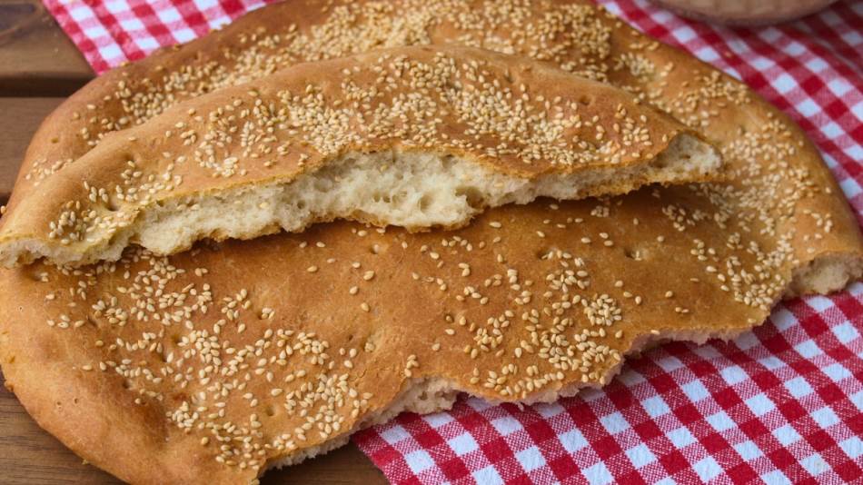 Miriše nevjerovatno: Lagana, grčka posna pogača sa susamom: