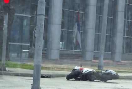 Udes u Banjaluci! Automobil udario motociklistu