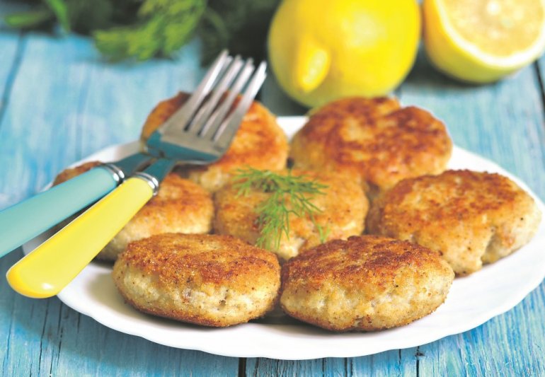 Lagan i zdrav obrok: Sočne pljeskavice od oslića gotove za 45 min