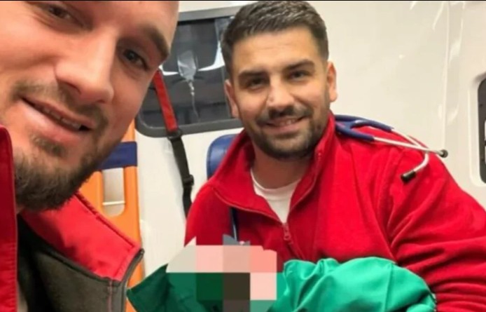 Ekipa Hitne pomoći porodila ženu u kući: Na svijet donijela zdravog dječaka FOTO