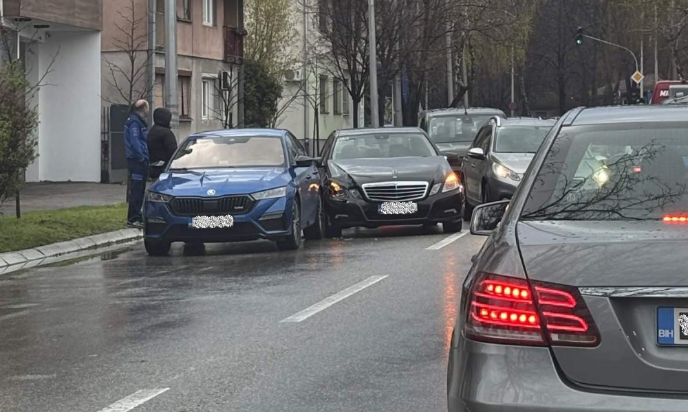 Saobraćaj usporen, vozači oprez! Sudar u Ulici Ranka Šipke