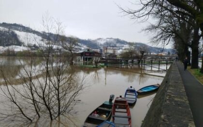 Uključeni kolektori: Vodostaji Une i Sane u porastu
