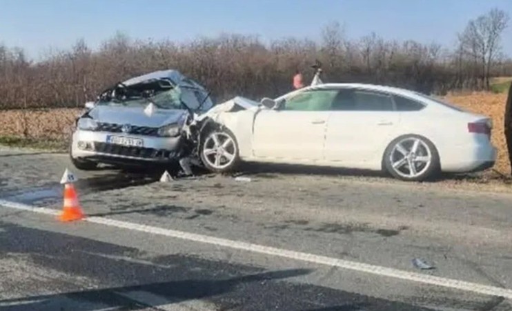 Vozilo prešlo u suprotnu traku: U sudaru živote izgubile majka i kćerka