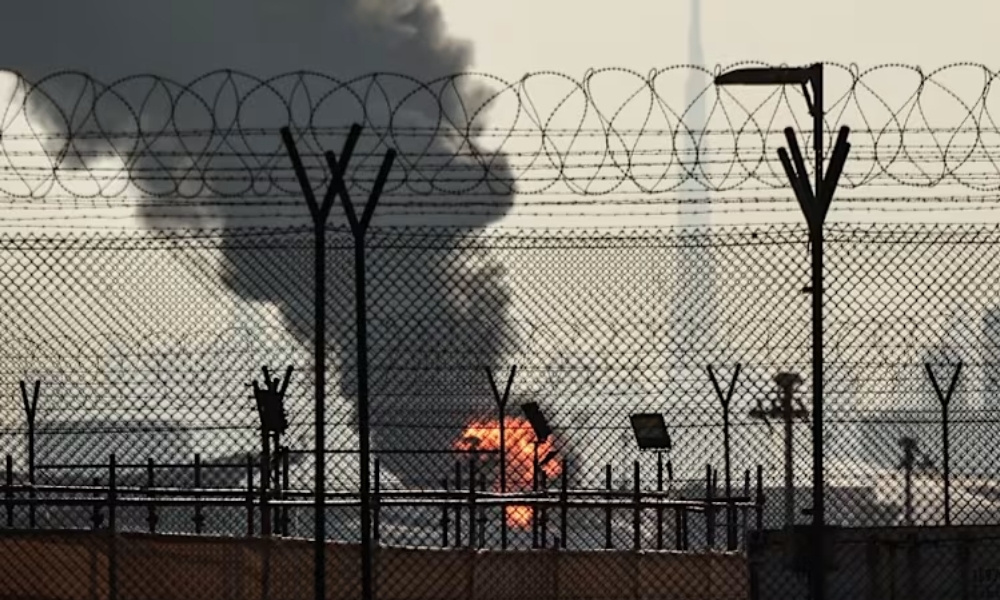 Ministarstvo odbrane UAE saopštilo: Presretnute tri balističke rakete i osam dronova