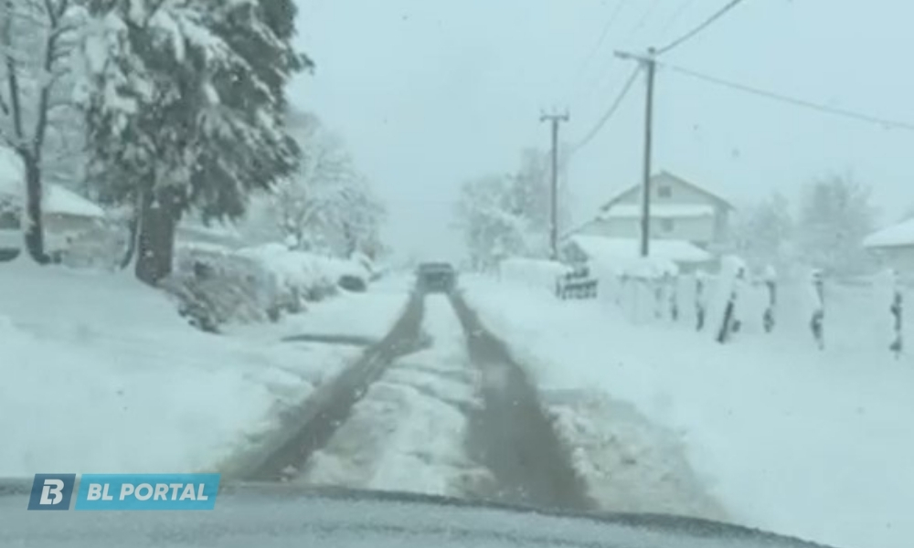 Snijeg paralizovao dio Banjaluke: U Donjim Kolima autobusi ne idu VIDEO