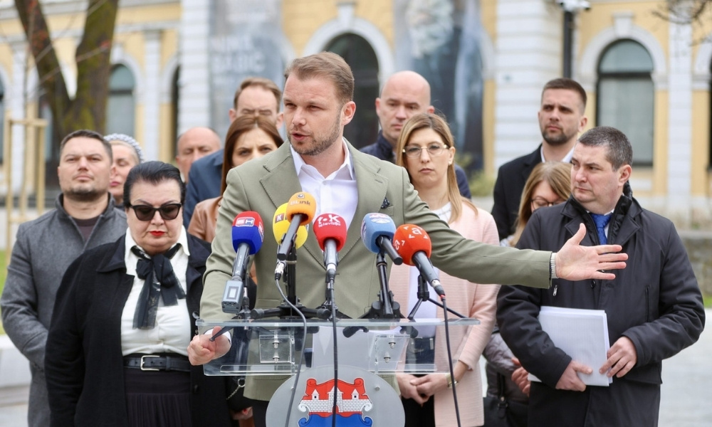 Parking na staroj autobuskoj ipak izgubljen! Stanivuković: Jezgro grada odbranjeno