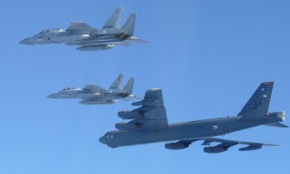 Drama! Srušio se američki F-15 u Kuvajtu, pilota odvezli u gepeku VIDEO