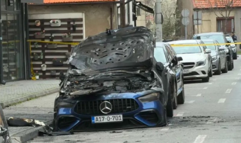 Buktinja na rano jutro! Zapaljen automobil u Bijeljini, saobraćaj obustavljen