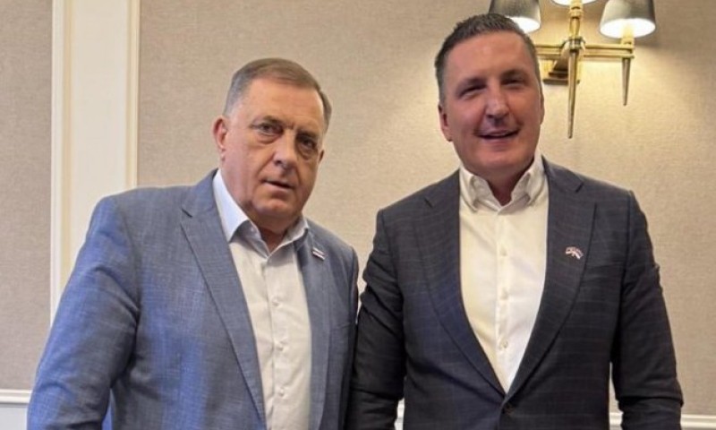Dodik sa Elekom: Investicije treba podržati