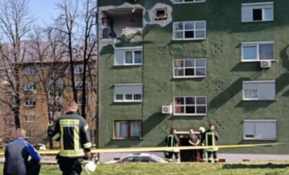 Detalji drame! Eksplozija plinske boce u stanu: Stanari evakuisani, muškarac u teškom stanju