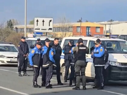 Prevoznici se povukli sa granice: Obustavljeni protesti na prelazu Orašje VIDEO