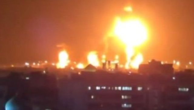 Bombardovana iranska naftna infrastruktura u Teheranu VIDEO