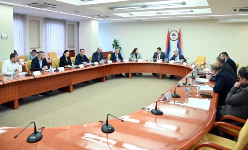 Kolegijum NSRS: Zakazana posebna sjednica – na dnevnom redu i povećanje plata