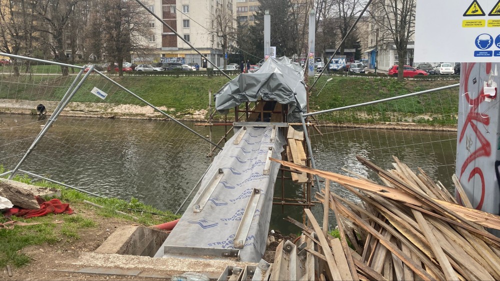 Tragedija u Sarajevu: Preminula žena koja je upala u Miljacku