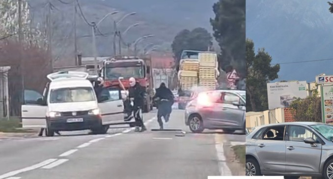 Haos na ulazu u Mostar: Maskirani napadači palicama i bakljama uništili vozilo VIDEO
