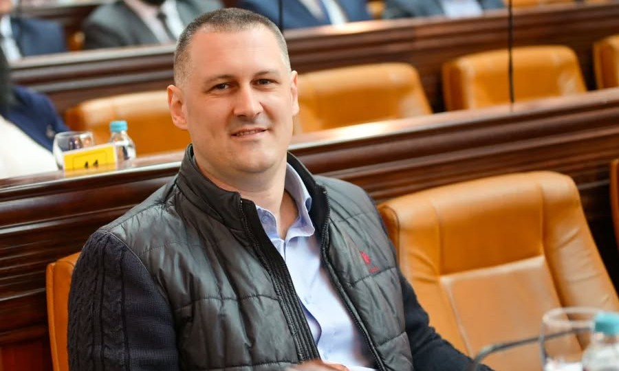 Stanić odgovorio Kresojeviću: Uputi incijativu da lokalne zajednice podrže aerodrom