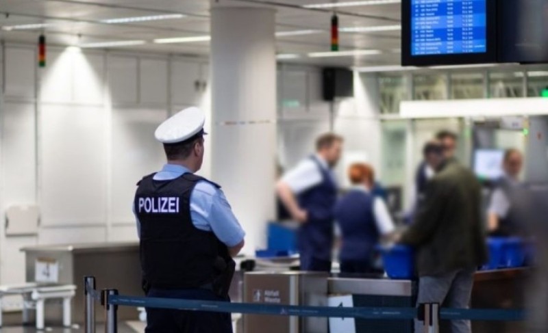 Drama u Njemačkoj! Obezbjeđenje aerodroma kod putnika za Banjaluku pronašlo nož