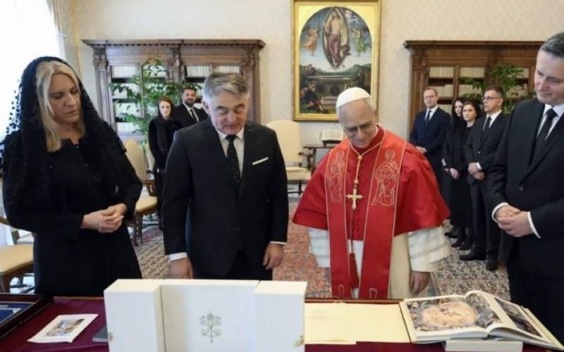 Sastanak u Vatikanu: Članovi Predsjedništva BiH sa papom Lavom FOTO