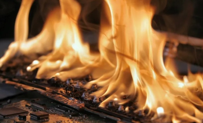 Hapšenja zbog podmetnutih požara u Britaniji: Na meti bile jevrejske zajednice