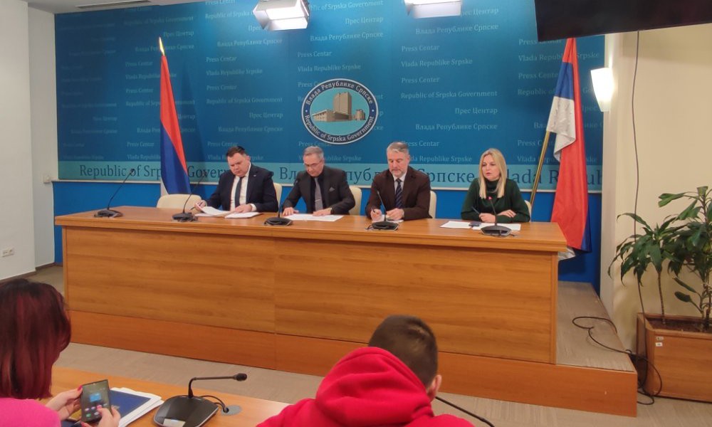 Vlada usvojila organičenje marže na naftu: Ministar Puhovac tvrdi da niko neće biti zaštićen