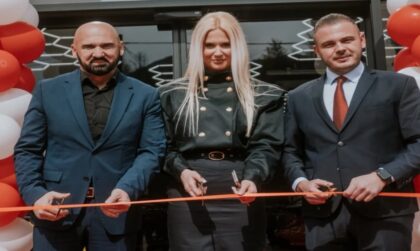 Porodica Isak širi biznis: Ramo otvorio salon luksuznih automobila