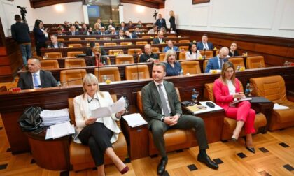 Usvojili dnevni red! Odbijeni Kastel, „Park“ i Evropska kuća FOTO