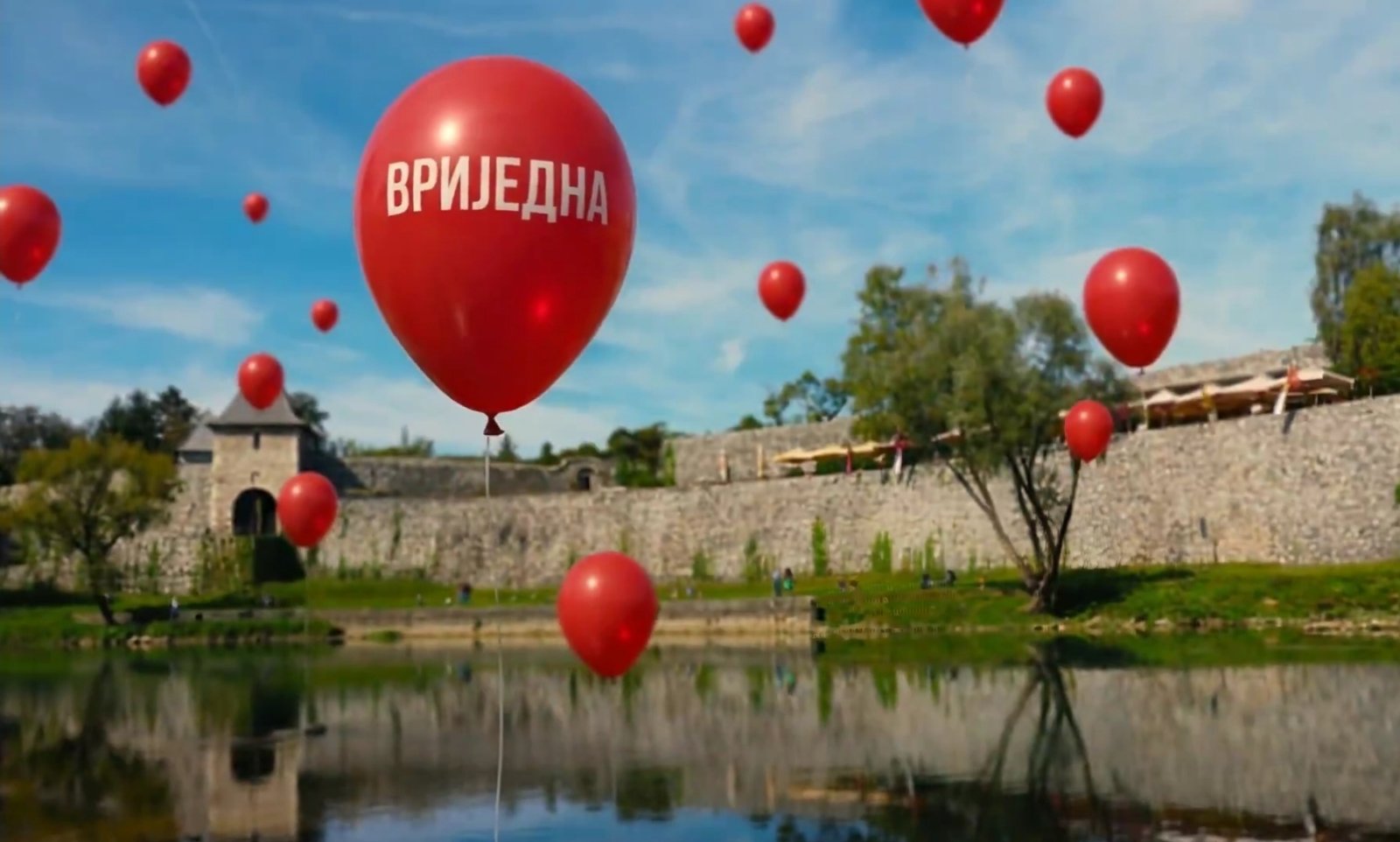 Dodik čestitao 8. mart: Naše žene slobodne, uspješne, lijepe, nazavisne kao i naša Republika VIDEO