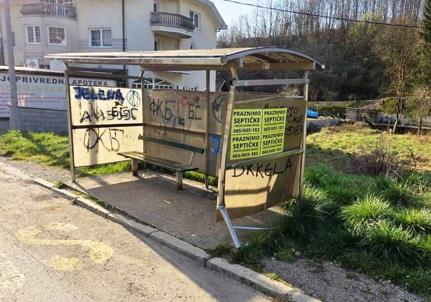 Autobuska stajališta u Banjaluci opasna po život: “Gore nego u filmu Ko to tamo peva” FOTO