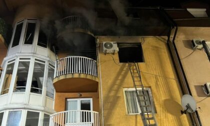 Evakuisano osam odraslih osoba i dvoje djece: Policija se oglasili o požaru u stanu