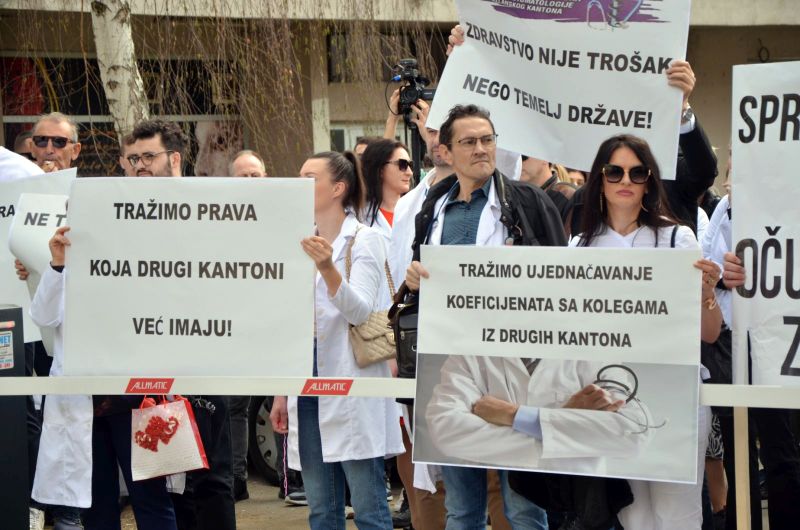 Posljednje upozorenje Vladi Tuzlanskog kantona: Dogovor ili štrajk!