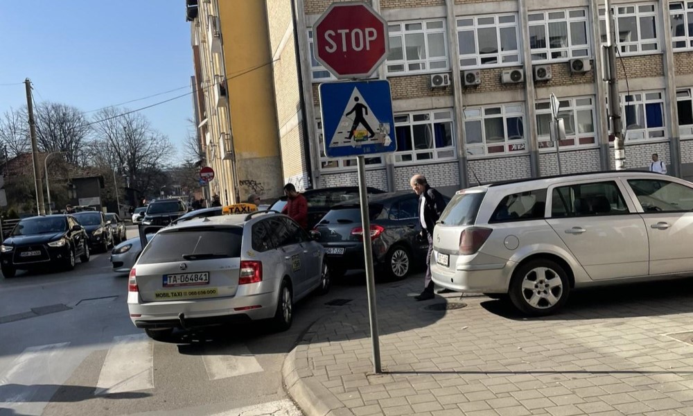 Oprez vozačima! Nezgoda u centru Banjaluke, stvaraju se gužve