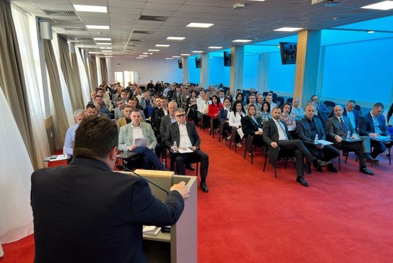 Održana javna tribina Ujedinjene Srpske u Trebinju VIDEO