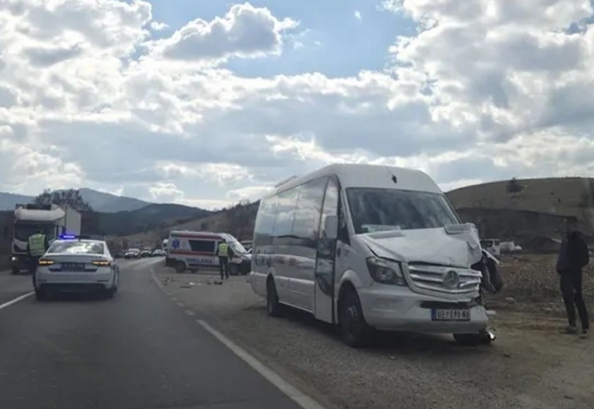 Hitna i policija na mjestu nesreće: Stravičan sudar na putu ka Zlatiboru, saobraćaj otežan