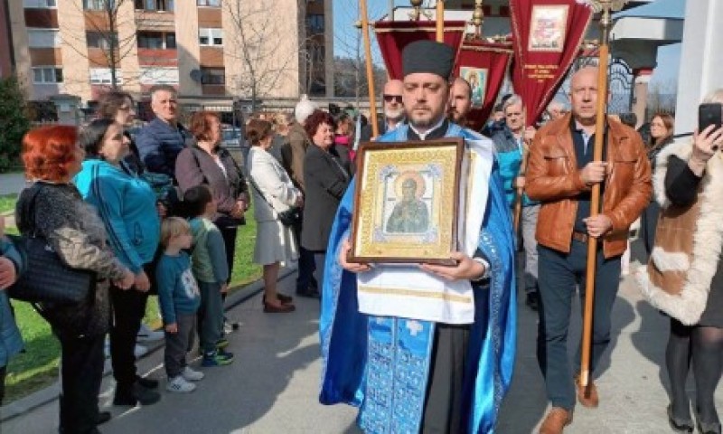 Velika svetinja! Vjernici u Zvorniku dočekali čudotvornu ikonu iz Rusije FOTO