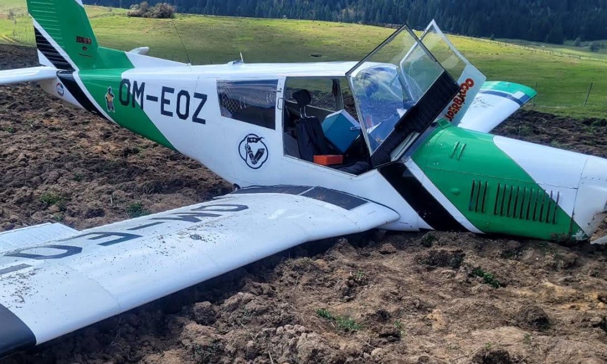 U letjelici bile dvije osobe: Oglasio se MUP o prinudnom slijetanju aviona na Vlašić